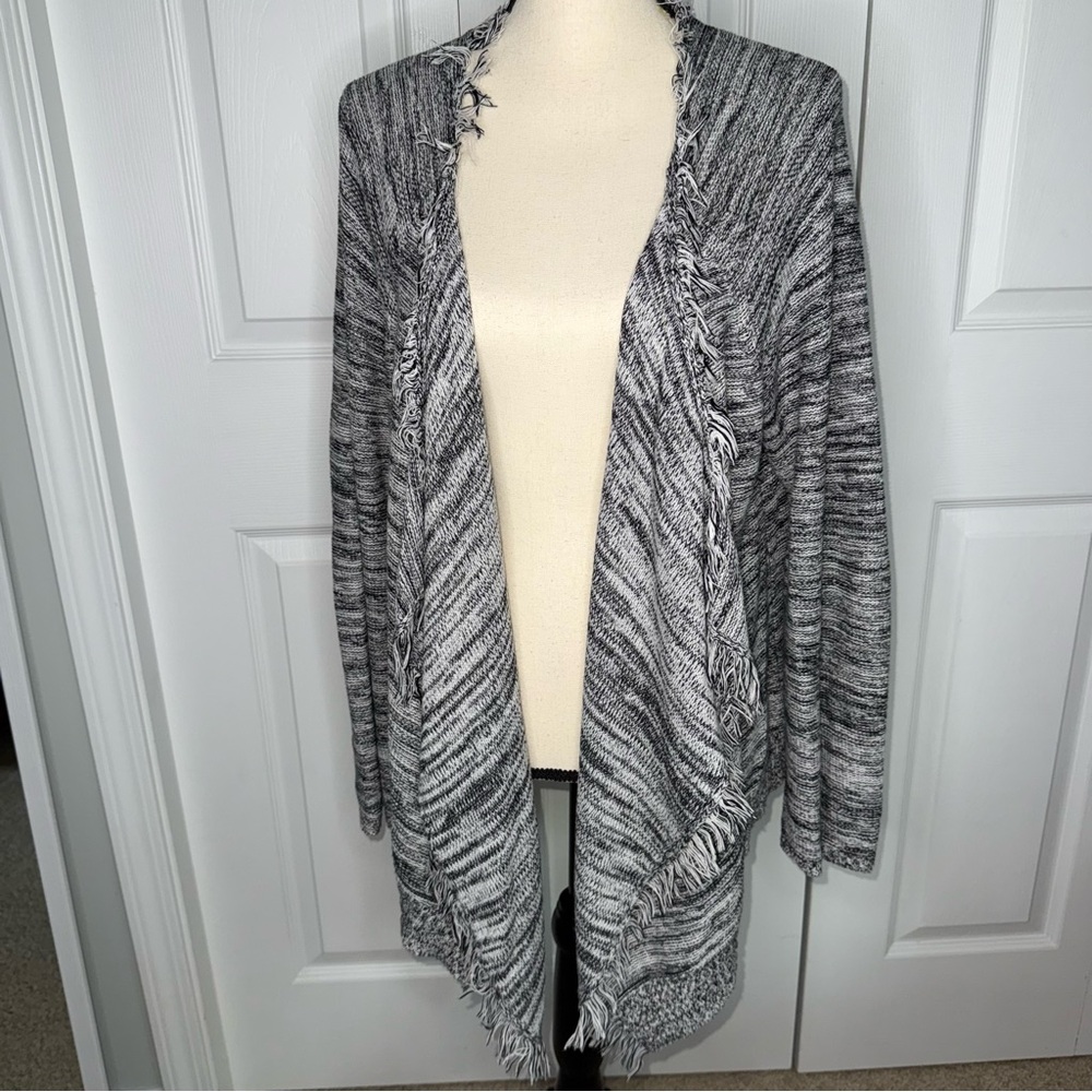 JW Boho Black and White Women's Open front fringed Cardigan‎ size XL